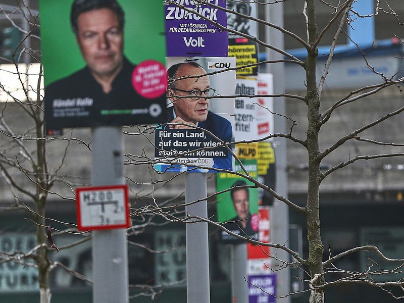 Wahlplakate zur Bundestagswahl am 11.02.2025 - Foto: über dts Nachrichtenagentur