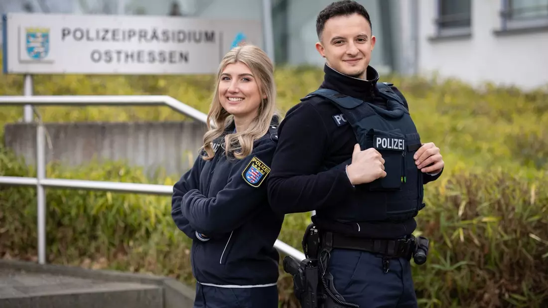 POL-OH: Selina und Serhat: Das sind die ersten zwei osthessischen Cop-Influencer - Bild: presseportal.de