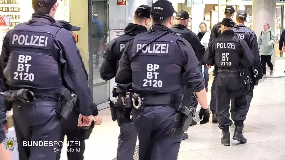 Bundespolizeidirektion München: Einsatz Münchner Sicherheitskonferenz / Bundespolizei verstärkt unterwegs - Bild: presseportal.de