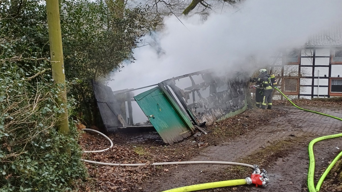 FW-EN: Wetter - Brand einer Garage und zwei Brandmeldeanlagen am Donnerstag - Foto: presseportal.de