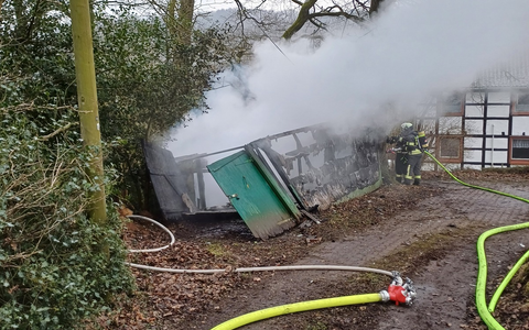 FW-EN: Wetter - Brand einer Garage und zwei Brandmeldeanlagen am Donnerstag - Foto: presseportal.de