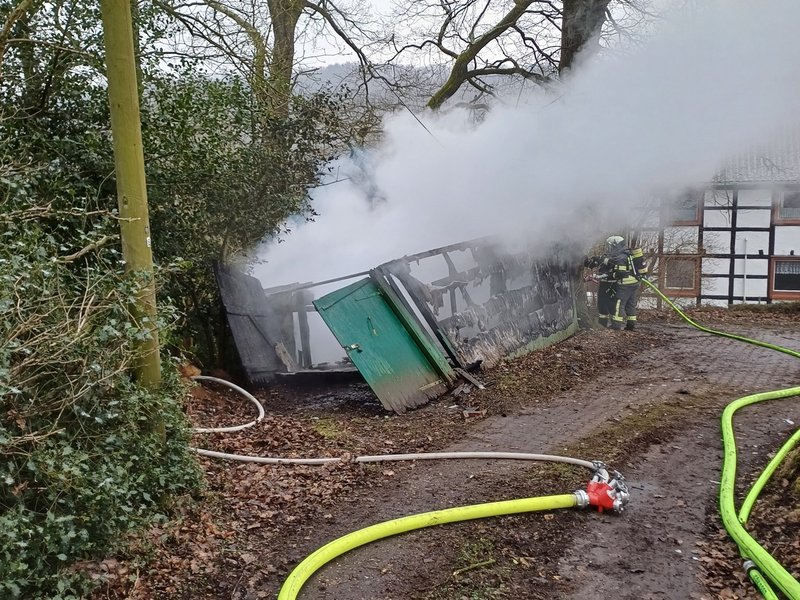 FW-EN: Wetter - Brand einer Garage und zwei Brandmeldeanlagen am Donnerstag - Foto: presseportal.de