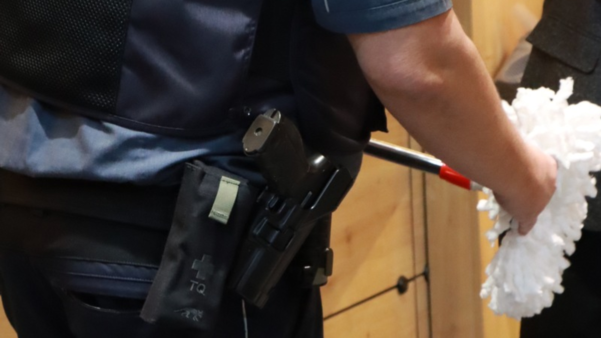 HZA-DA: Zoll stellt Fakes auf der Ambiente sicher - Kontrollen führen zu 31 Strafverfahren, 32.000 Euro Sicherheitsleistung und 940 Sicherstellungen - Foto: presseportal.de