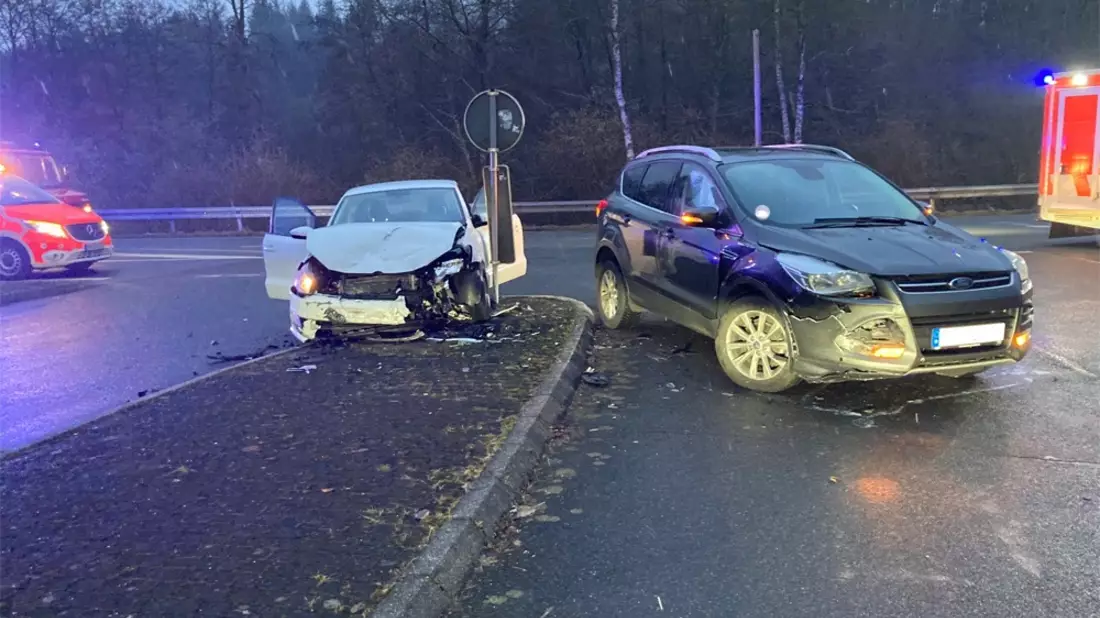 POL-GM: Verkehrsunfall beim Abbiegen - Bild: presseportal.de