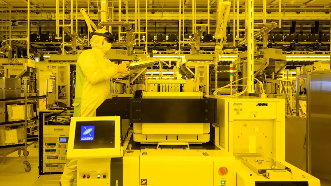 Deutschland ist ein Schlüssellieferant bei der globalen Halbleiterproduktion. - Bild: Robert Michael/dpa