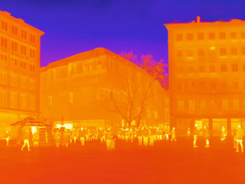 Wie müssen Gebäude und städtische Infrastruktur angepasst an den Klimawandel geplant werden, um die Temperaturen in Städten zu reduzieren? - Foto: Gustav Goetze/Stresstest/dpa