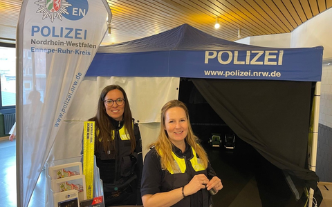 POL-EN: Ennepetal: Ranzenparty- Polizei berät zum Thema Dunkelheit - Foto: presseportal.de