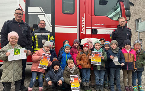 FW-KLE: Ein ganz besonderer Tag für 80 Kinder: Brandschutzerziehung bei der Freiwilligen Feuerwehr Bedburg-Hau - Foto: presseportal.de
