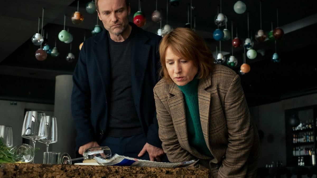 Die Hauptstadt ist in Unruhe. Susanne Bonard und Robert Karow sind auf der Suche nach einem Scharfschützen. - Foto: Gordon Muehle/ARD/rbb/dpa