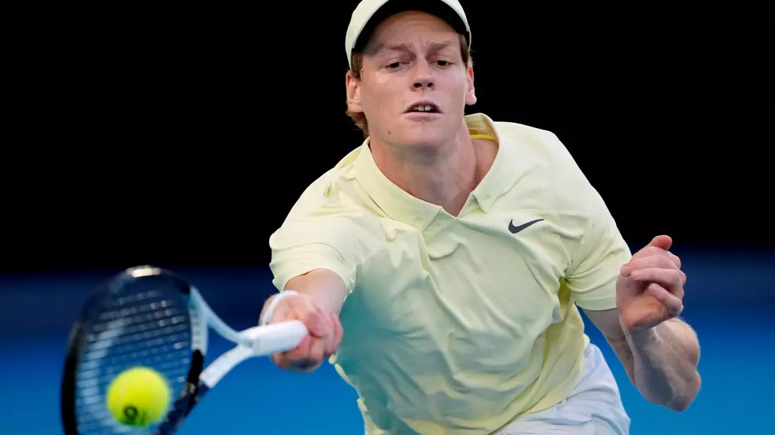 Jannik Sinner im Finale der Australian Open gegen Alexander Zverev. - Bild: Ng Han Guan/AP/dpa