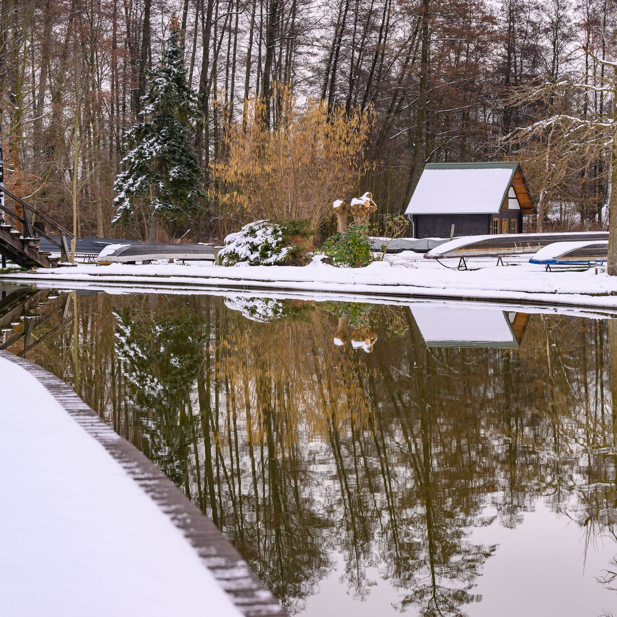 Kalt und frostig zeigt sich das Wetter. - Foto: Patrick Pleul/dpa/ZB