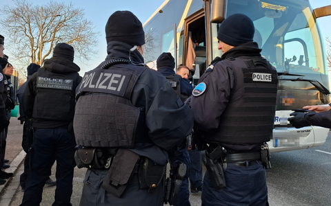 BPOLI-OG: Großdemonstration kurdischer Vereinigungen in Straßburg - Gemeinsame Kontrollmaßnahmen von Bundespolizei und Police Nationale - Foto: presseportal.de
