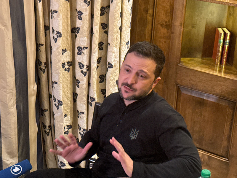 Selenskyj lobte, dass Deutschland immer sehr pragmatisch Hilfe geleistet habe und dabei «nicht sehr laut» gewesen sei. - Foto: Michael Fischer/dpa