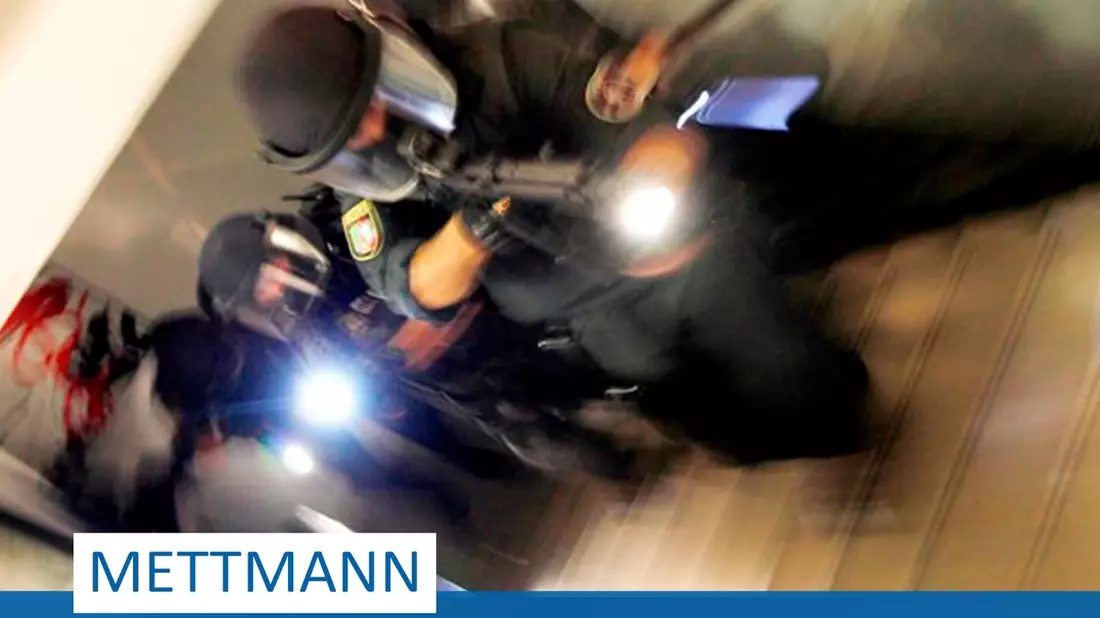 POL-ME: Bedrohung mit Schusswaffe in Mehrfamilienhaus: Polizei nimmt 53-Jährigen fest - Mettmann - 2502061 - Bild: presseportal.de