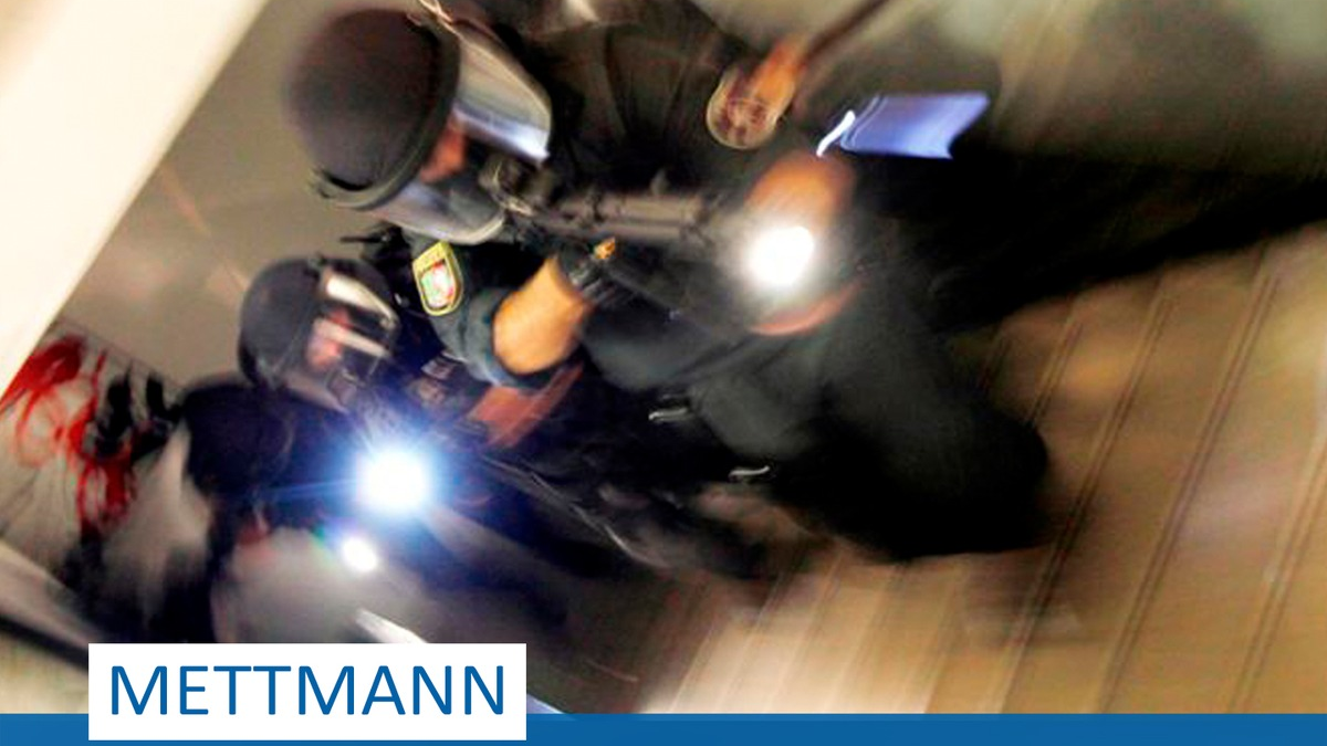 POL-ME: Bedrohung mit Schusswaffe in Mehrfamilienhaus: Polizei nimmt 53-Jährigen fest - Mettmann - 2502061 - Foto: presseportal.de