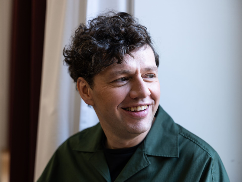 Christian Friedel hat in der dritten Staffel von «The White Lotus» eine Nebenrolle.  - Foto: Hannes P. Albert/dpa