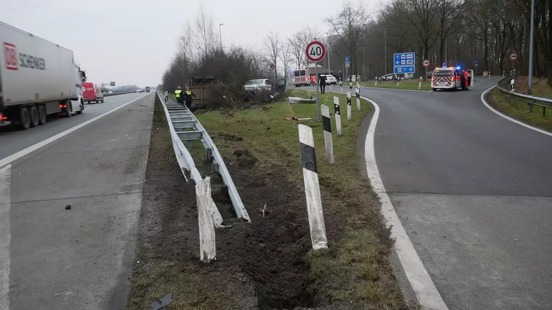 POL-ROW: Unfall mit Pferdeanhänger - Bild: presseportal.de