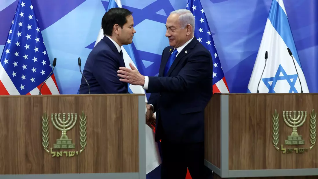 Freundliche Gesten beim Treffen Rubios und Netanjahus. - Bild: Evelyn Hockstein/Pool Reuters/AP/dpa