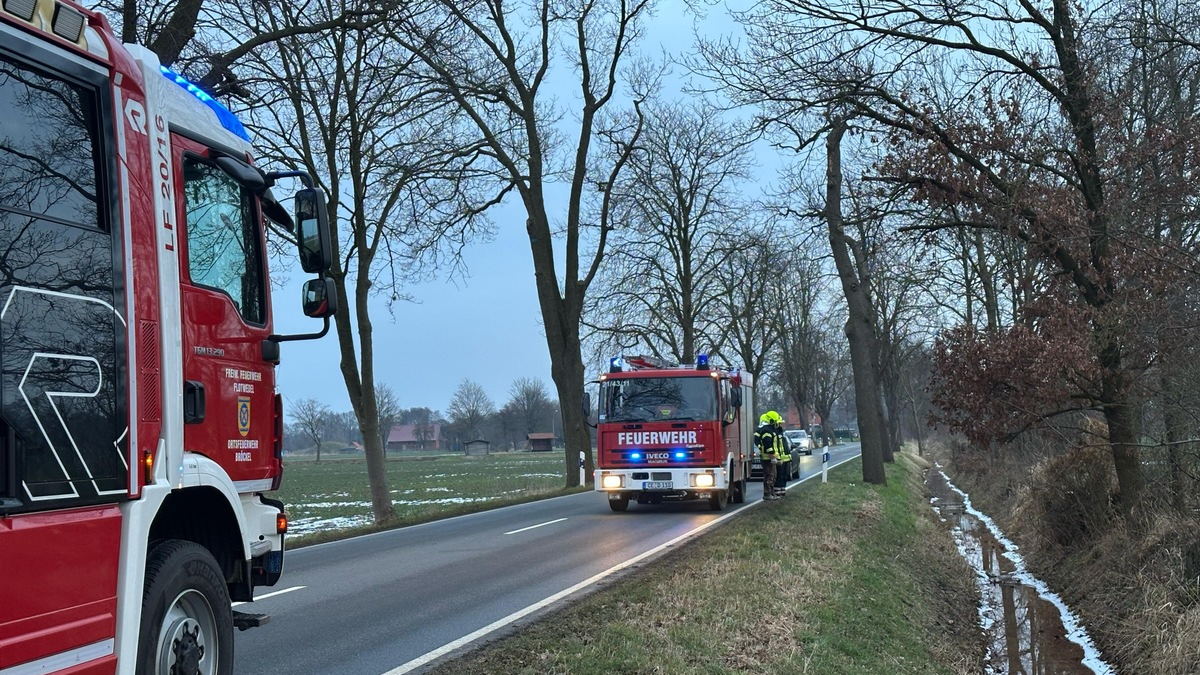 FW Flotwedel: Abraumfeuer sorgt für Feuerwehreinsatz bei Wiedenrode - Foto: presseportal.de