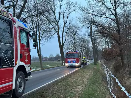 FW Flotwedel: Abraumfeuer sorgt für Feuerwehreinsatz bei Wiedenrode - Foto: presseportal.de
