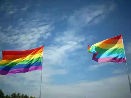 Muhsin Hendricks leitete eine Moschee in Kapstadt, die Muslimen, die der LGBTQ-Gemeinschaft angehören, einen Gebetsort ohne Angst vor Diskriminierung bot. - Foto: Jens Büttner/dpa