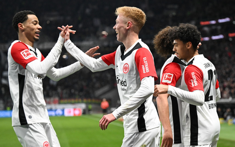 Parierte bei seinem Bundesligadebüt einen Elfmeter: Kiels Torwart Thomas Dähne. - Foto: Arne Dedert/dpa