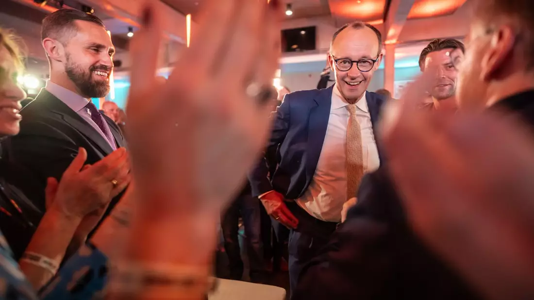 Grünen-Frontmann Robert Habeck wurde von den befragten Zuschauerinnen und Zuschauern als sympathischster Kandidat bewertet. - Bild: Michael Kappeler/dpa-Pool/dpa