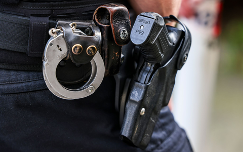 Der Täter wurde von der Polizei angeschossen und starb im Krankenhaus an seinen Verletzungen. (Symbolbild) - Foto: Christoph Reichwein/dpa