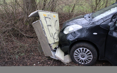 POL-RBK: Bergisch Gladbach - 58-Jähriger bei Alleinunfall schwer verletzt - Foto: presseportal.de