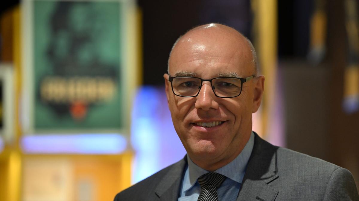 Harald Biermann, Präsident des Hauses der Geschichte in Bonn, hat bestätigt, dass der Bierdeckel, den Günther Jauch im Fernsehstudio fallen ließ, unbeschädigt ist (Archivbild).  - Foto: Federico Gambarini/dpa