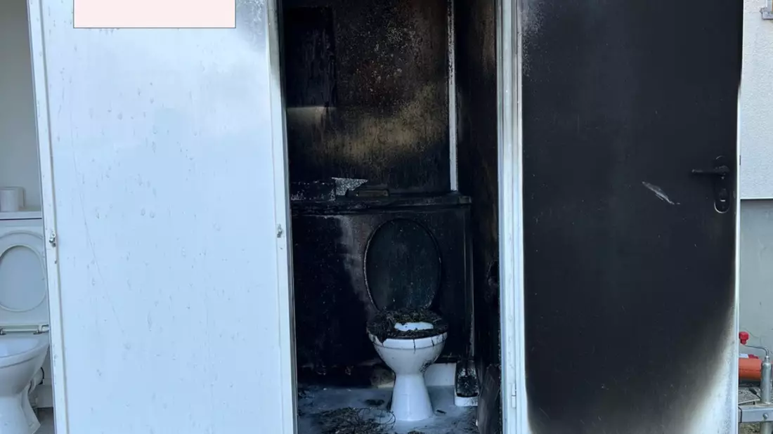 POL-PB: Brand eines Toilettenanhängers - Polizei sucht Zeugen - Bild: presseportal.de