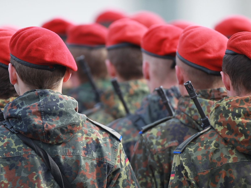 Würde auch Deutschland Truppen schicken? Auf diese Frage gibt es bislang keine klare Antwort. (Archivbild) - Foto: Jens Wolf/dpa