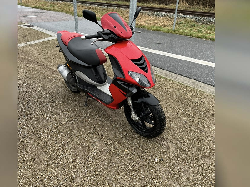 POL-Bremerhaven: Motorroller gestohlen - Polizei sucht Zeugen - Foto: presseportal.de