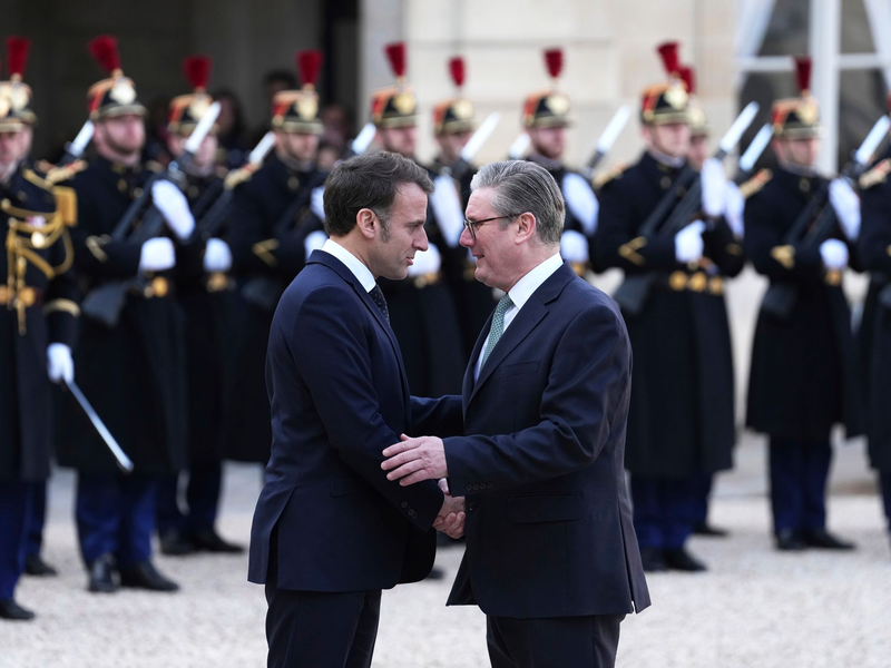 Nach dem Kurswechsel der USA mit Blick auf den Ukraine-Krieg suchen die Europäer nach einer gemeinsamen Linie. (Archivbild) - Foto: Aurelien Morissard/AP/dpa