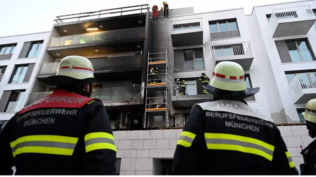 FW-M: Starke Rauchentwicklung durch Brand (Freiham) - Bild: presseportal.de