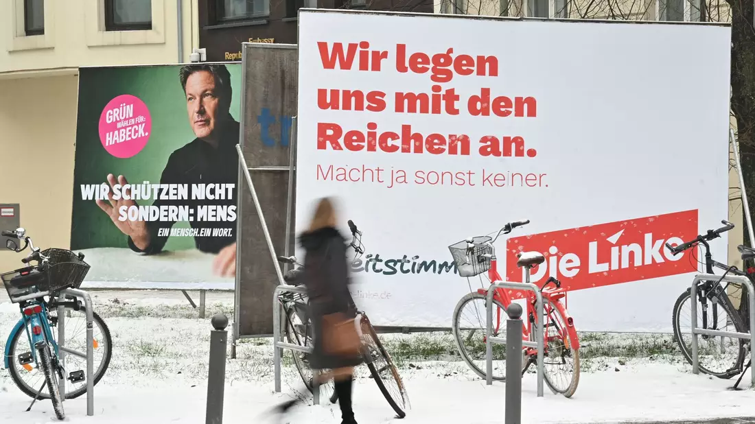 Die Linke steigt laut einer aktuellen Umfrage deutlich in der Wählergunst. (Archivbild) - Bild: Sarah Knorr/dpa