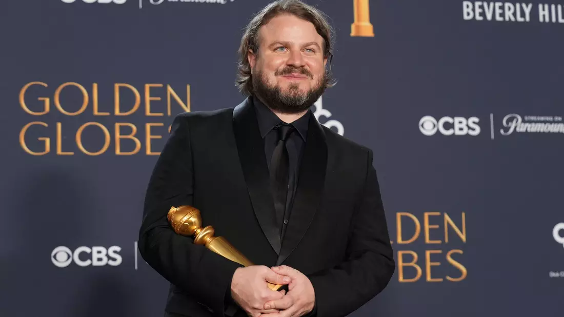 Brady Corbet erhielt für «Der Brutalist» einen Golden Globe für die beste Regie. (Archivbild) - Bild: Chris Pizzello/Invision/dpa