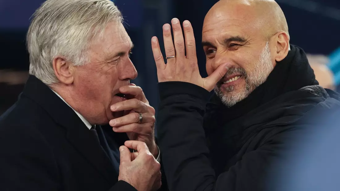 Nur einer wird nach dem nächsten Duell von Carlo Ancelotti (l) und Pep Guardiola noch lachen. - Bild: Darren Staples/AP/dpa