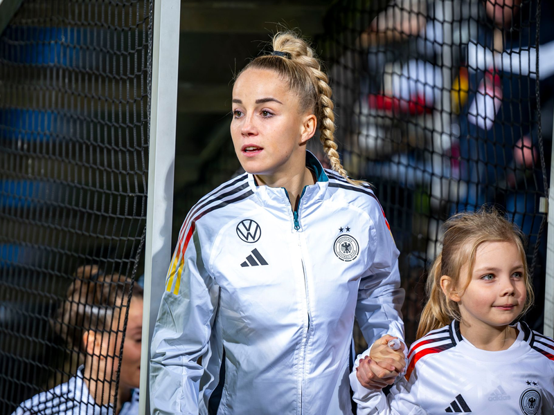 Nun Stammkapitänin: Giulia Gwinn. - Foto: David Inderlied/dpa