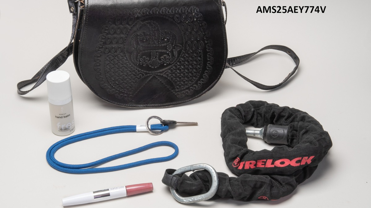 POL-LIP: Detmold. Handtasche gefunden - Besitzerin gesucht. - Foto: presseportal.de