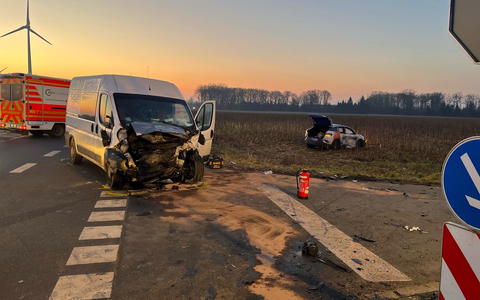 POL-COE: Coesfeld, Lette, B474/ Zwei Verkehrsunfälle mit mehreren Verletzten - Foto: presseportal.de POL-COE: Coesfeld, Lette, B474/ Zwei Verkehrsunfälle mit mehreren Verletzten - Foto: presseportal.de