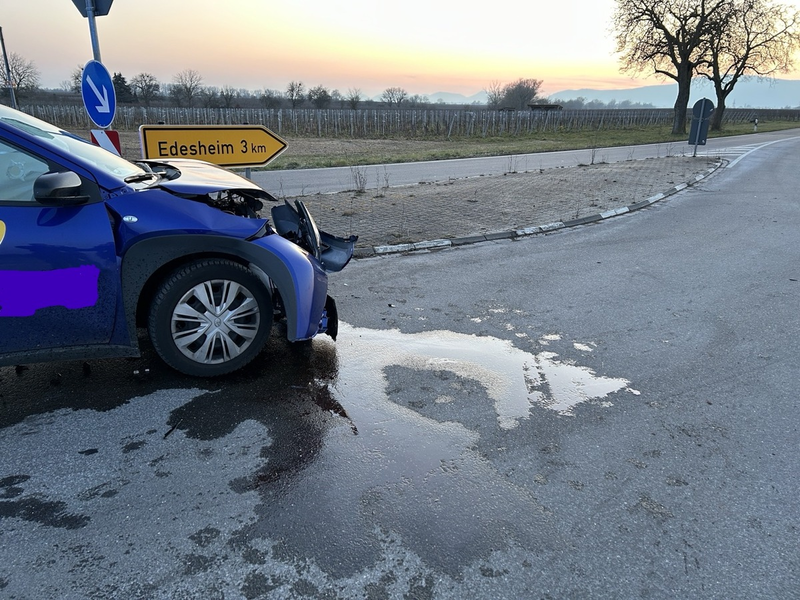 POL-PDLD: Verkehrsunfall mit Leichtverletztem - Foto: presseportal.de