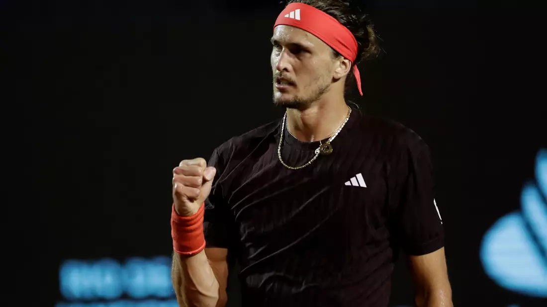 Zverev mühte sich in der Hitze von Rio zum Auftaktsieg. - Bild: Bruna Prado/AP/dpa