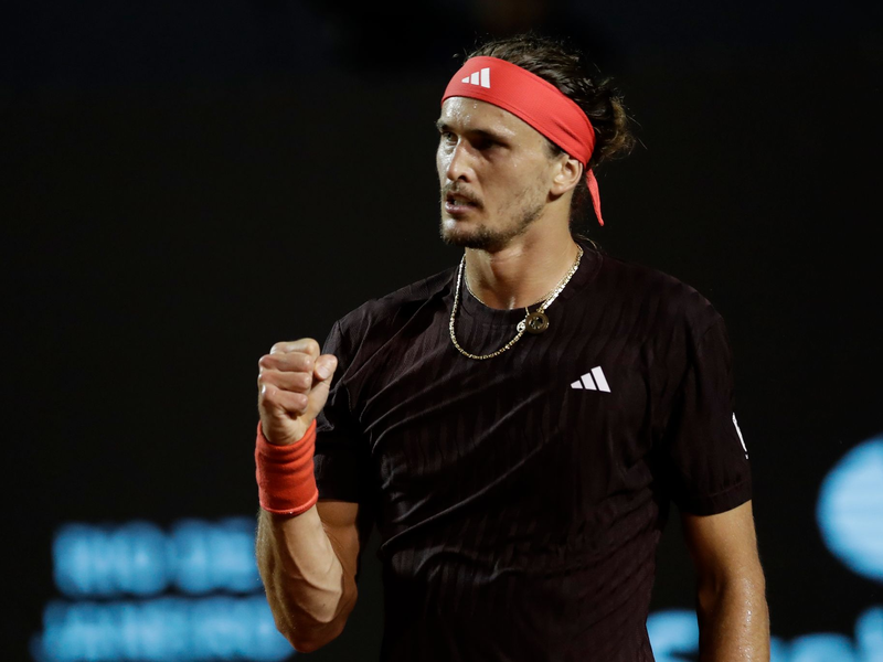 Zverev mühte sich in der Hitze von Rio zum Auftaktsieg. - Foto: Bruna Prado/AP/dpa