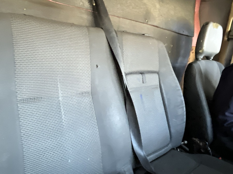 POL-DA: Erbach: Über 50 Mängel/Polizei zieht desolaten Transporter aus dem Verkehr - Foto: presseportal.de