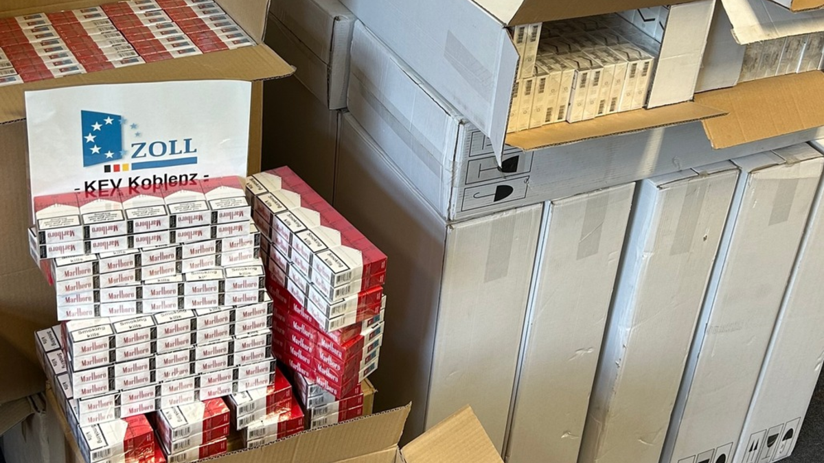 HZA-KO: Mehr als 200.000 Zigaretten beschlagnahmt - Foto: presseportal.de