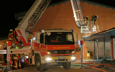 FW-SE: Feuer in der Grundschule in Schmalfeld - Foto: presseportal.de