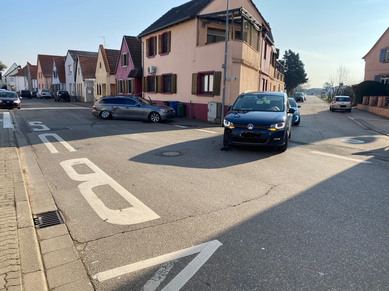 POL-PDNW: Vorfahrtsmissachtung führt zu Verkehrsunfall - Foto: presseportal.de