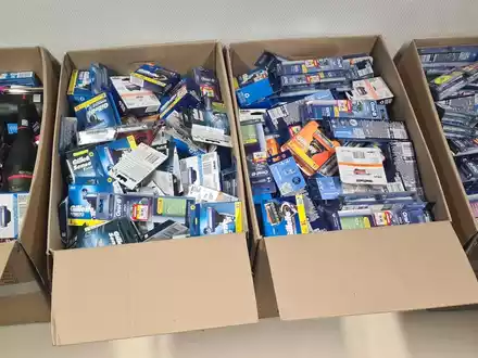 HZA-SI: Ein Schmuggelversuch zum Abschminken - Zoll findet Drogerieartikel im Wert von 23.000 Euro - Foto: presseportal.de