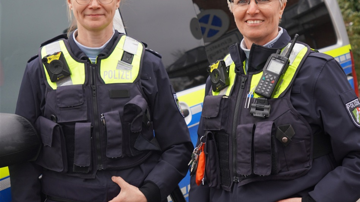 POL-HSK: Neue Bezirksdienstbeamtinnen - Foto: presseportal.de